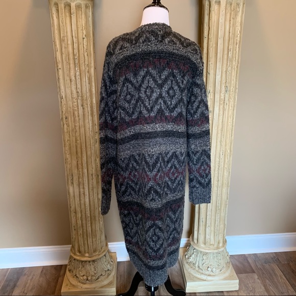 Universal thread chunky patterned long sweater cardigan - Picture 14 of 14
